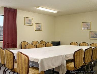 Super 8 Morristown East Downtown Hotel Съоръжения снимка