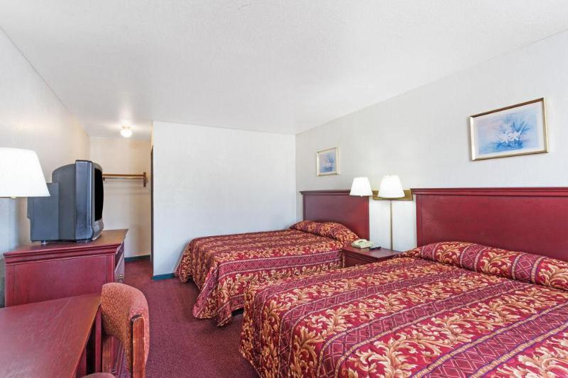 Super 8 Morristown East Downtown Hotel Екстериор снимка