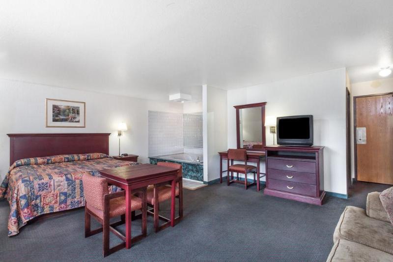 Super 8 Morristown East Downtown Hotel Екстериор снимка