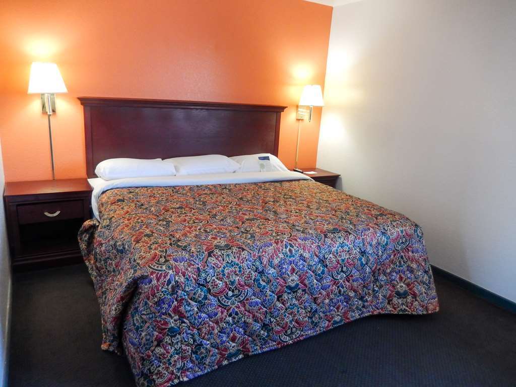 Super 8 Morristown East Downtown Hotel Стая снимка